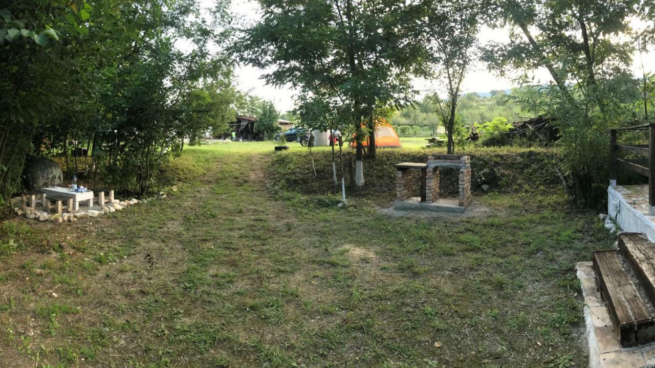 Camping In Clisura Dunarii Ieşelniţa Buitenkant foto