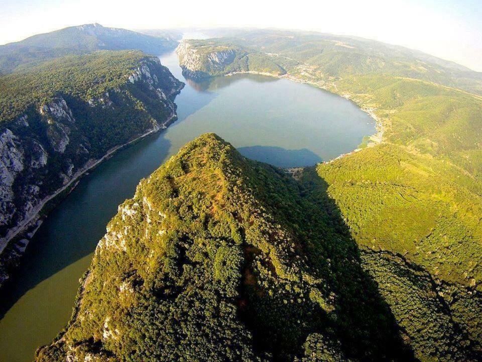 Camping In Clisura Dunarii Ieşelniţa Buitenkant foto